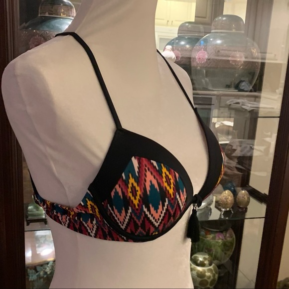 Shade & Shore Aztec Chevron Print Bikini Top - Picture 3 of 12